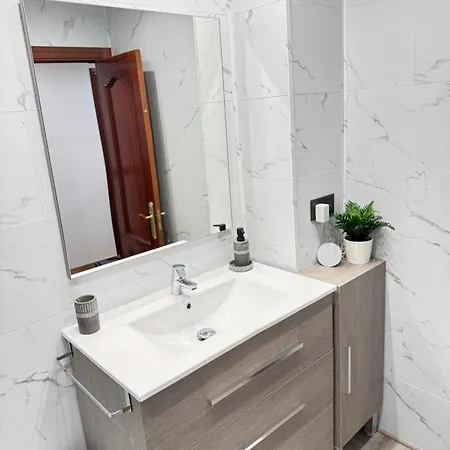 Manurodri Apartament *