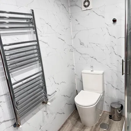 Apartament Manurodri